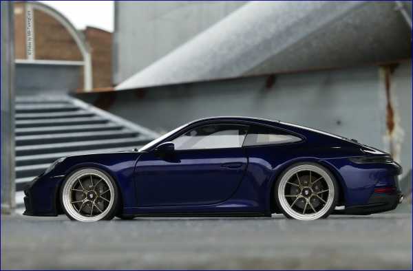 1:18 Porsche 911 992 II GT3 Touring Package 2021 Blau inkl. OVP